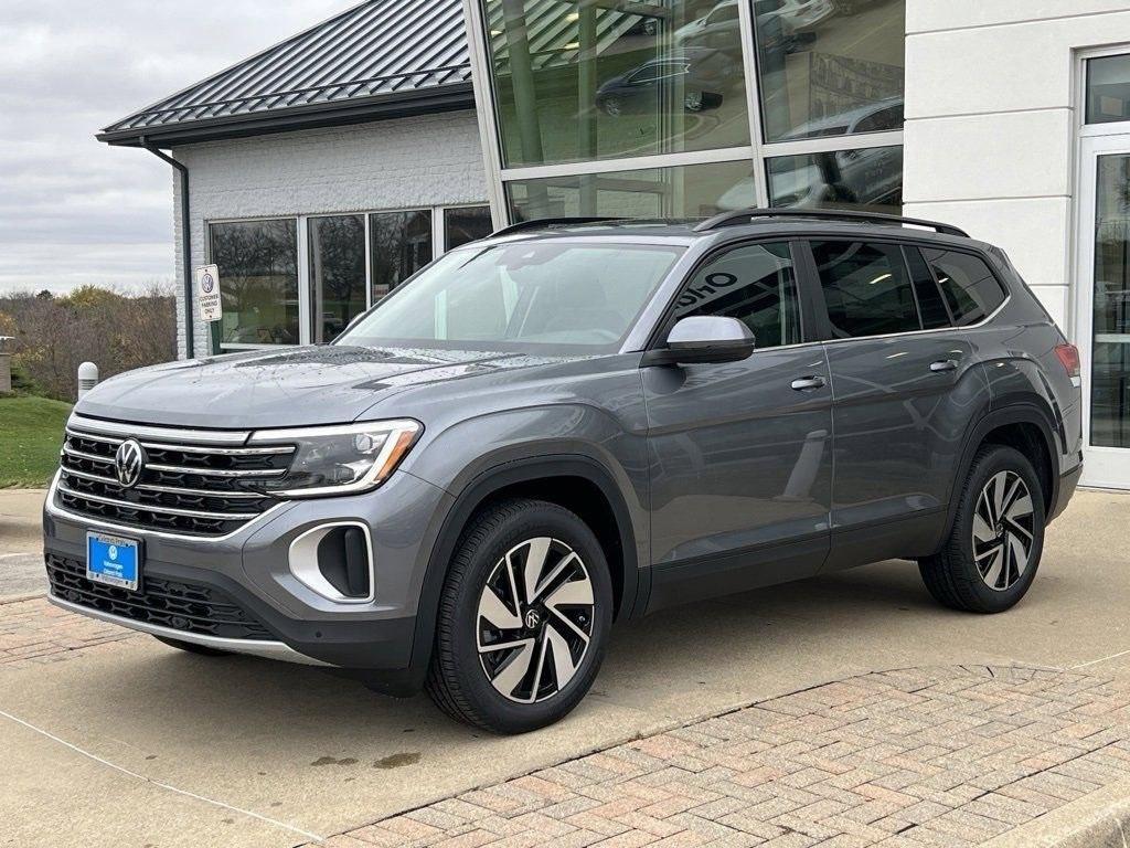 new 2025 Volkswagen Atlas car, priced at $43,963