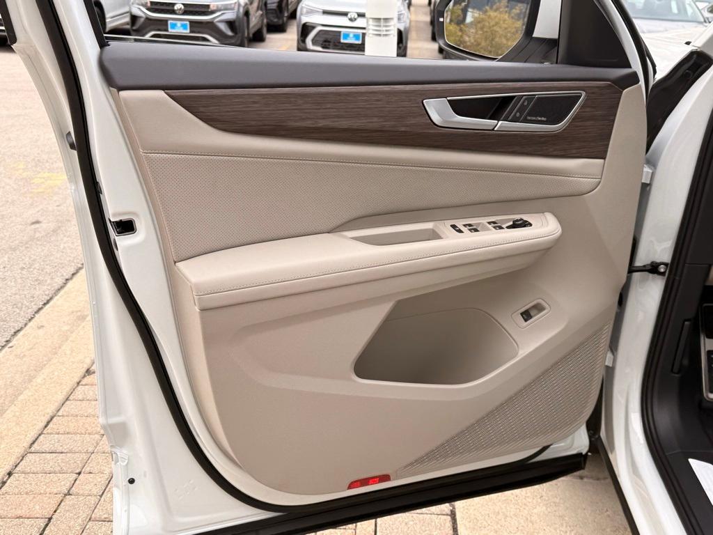 new 2026 Volkswagen Atlas car, priced at $54,479