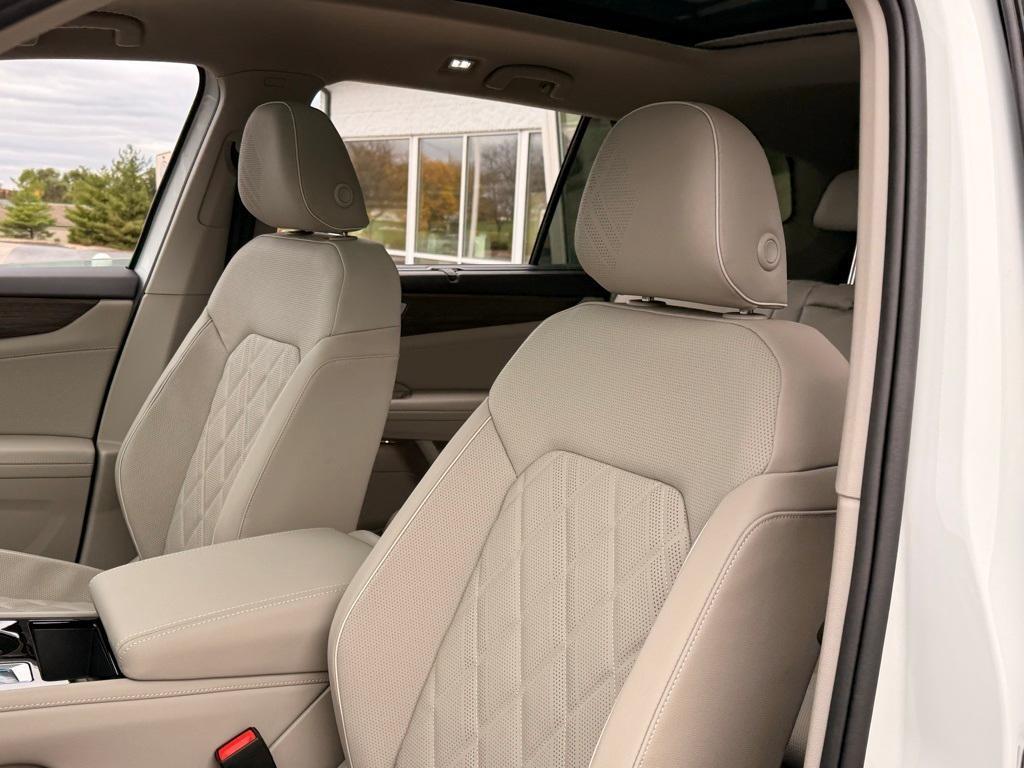 new 2026 Volkswagen Atlas car, priced at $54,479