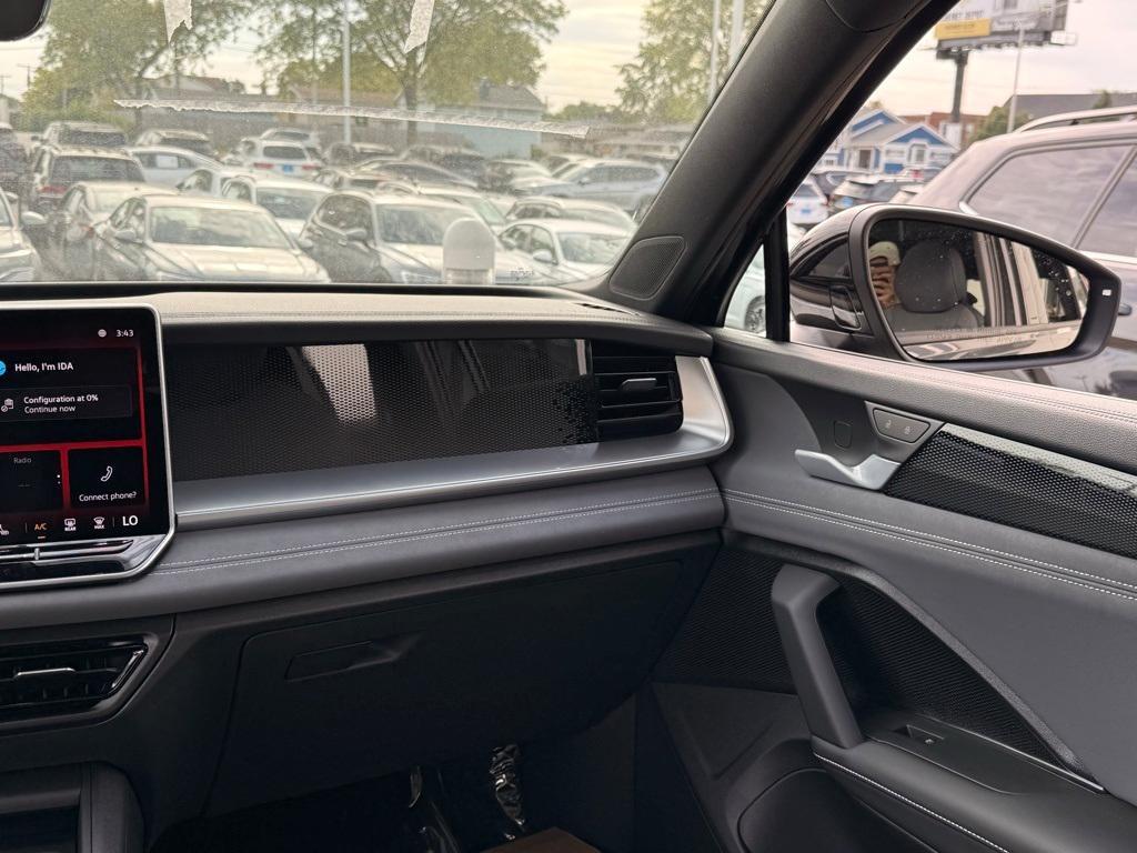 new 2025 Volkswagen Tiguan car, priced at $37,298