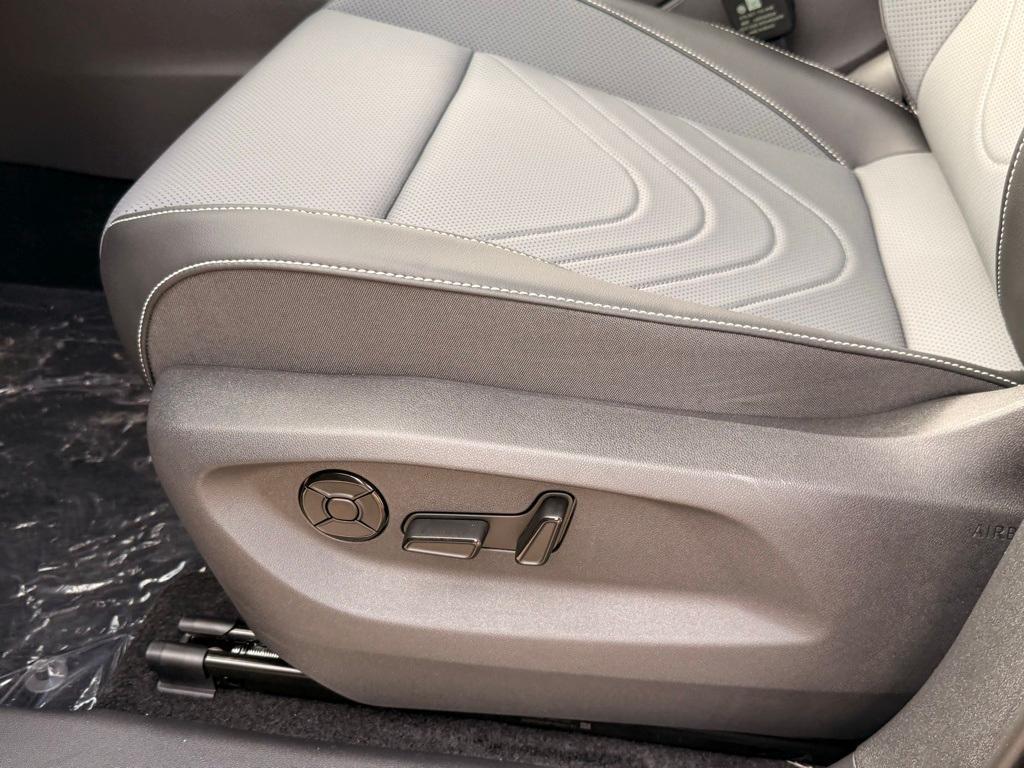 new 2025 Volkswagen Tiguan car, priced at $37,298