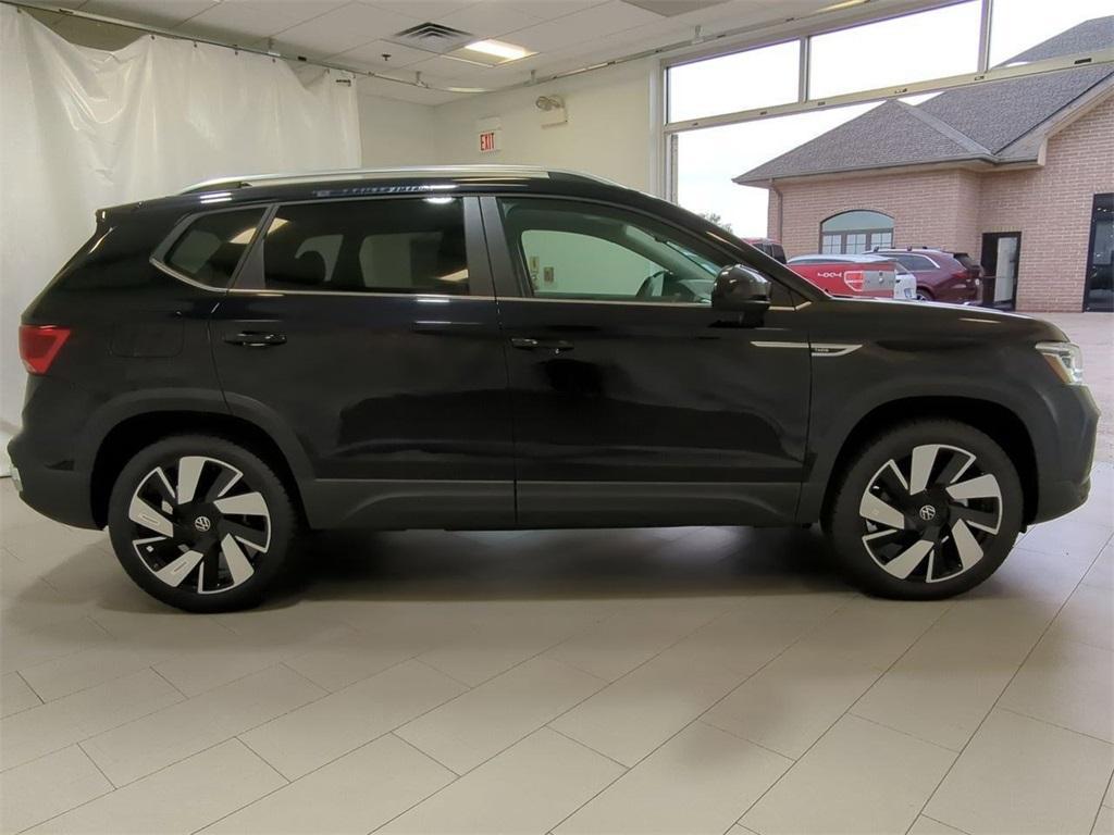 new 2024 Volkswagen Taos car, priced at $31,331