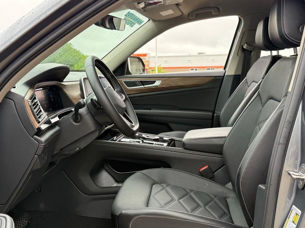 used 2024 Volkswagen Atlas car, priced at $42,651