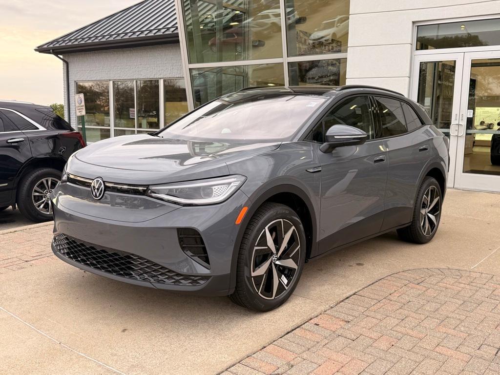 new 2025 Volkswagen ID.4 car, priced at $49,767