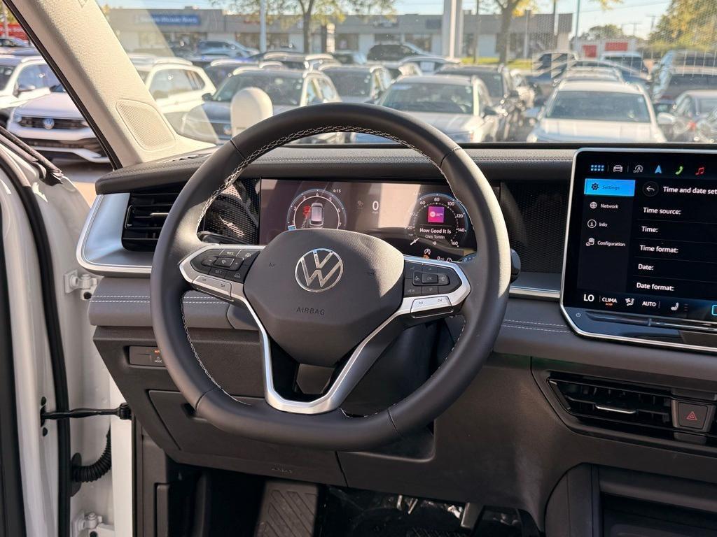 new 2025 Volkswagen Tiguan car, priced at $33,238