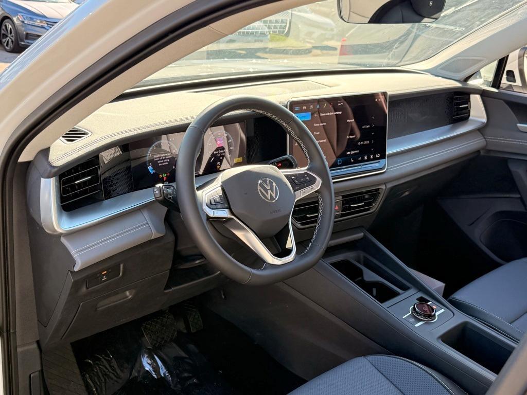 new 2025 Volkswagen Tiguan car, priced at $33,238