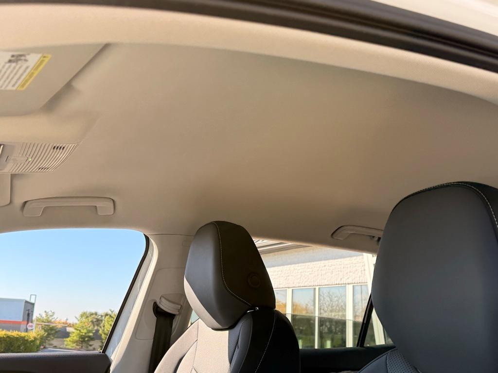 new 2025 Volkswagen Tiguan car, priced at $33,238