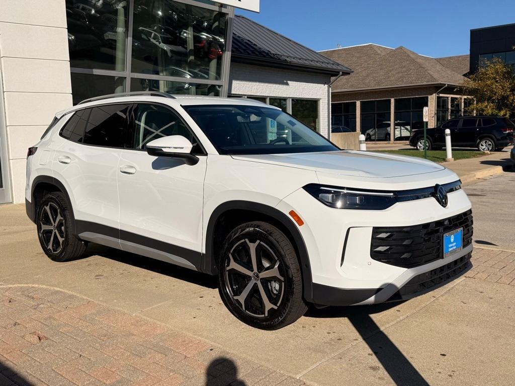 new 2025 Volkswagen Tiguan car, priced at $33,238