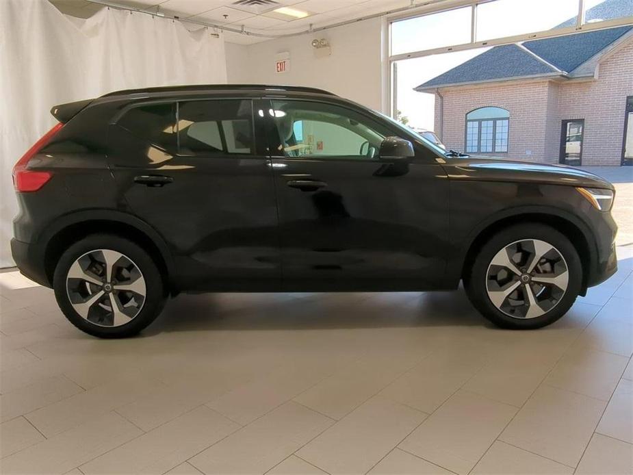 used 2023 Volvo XC40 car, priced at $30,991