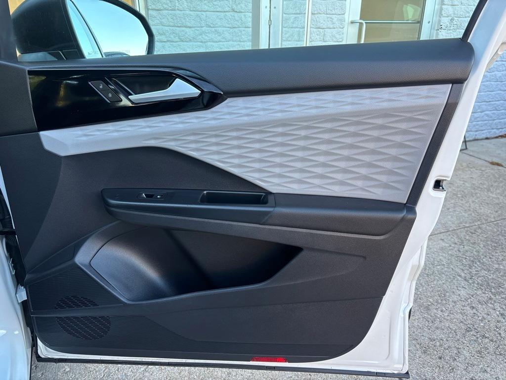 used 2022 Volkswagen Taos car, priced at $20,310