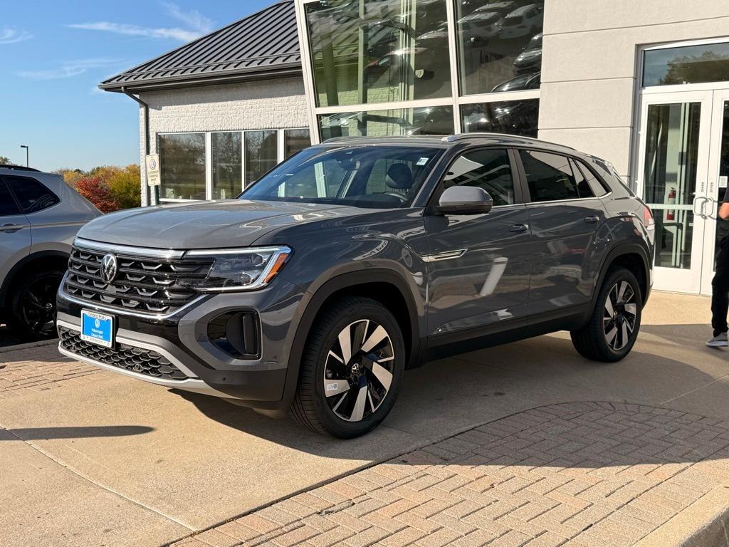 new 2026 Volkswagen Atlas Cross Sport car, priced at $46,140