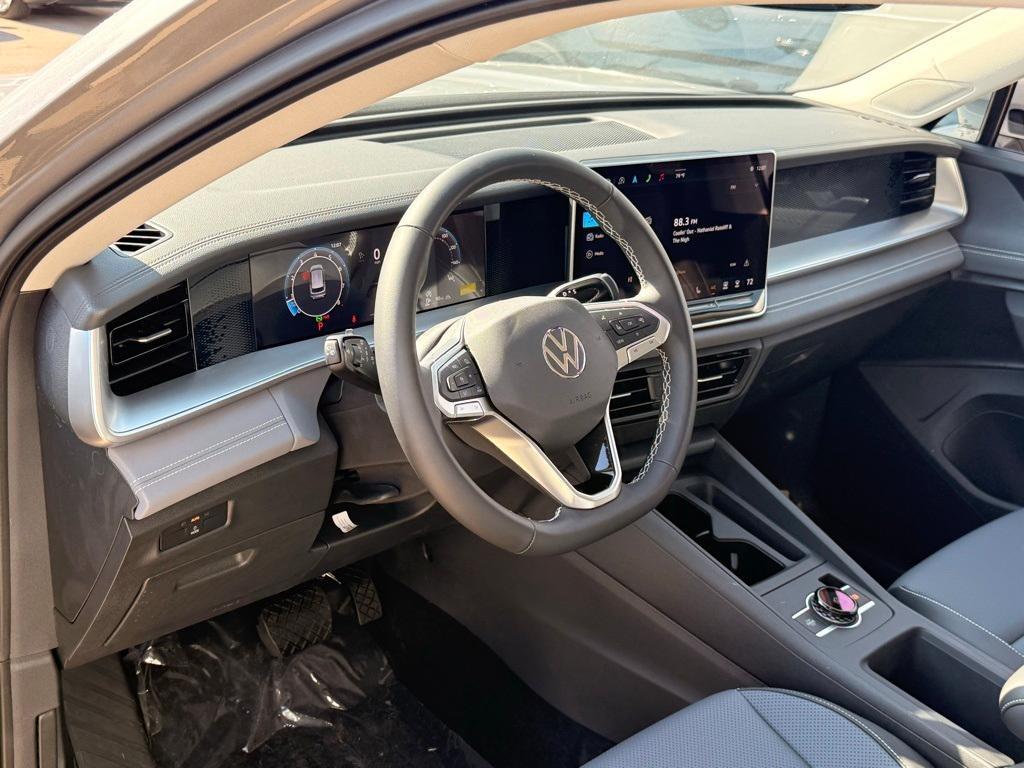 new 2025 Volkswagen Tiguan car, priced at $32,913