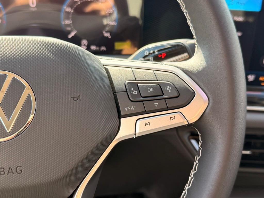 new 2025 Volkswagen Tiguan car, priced at $32,913