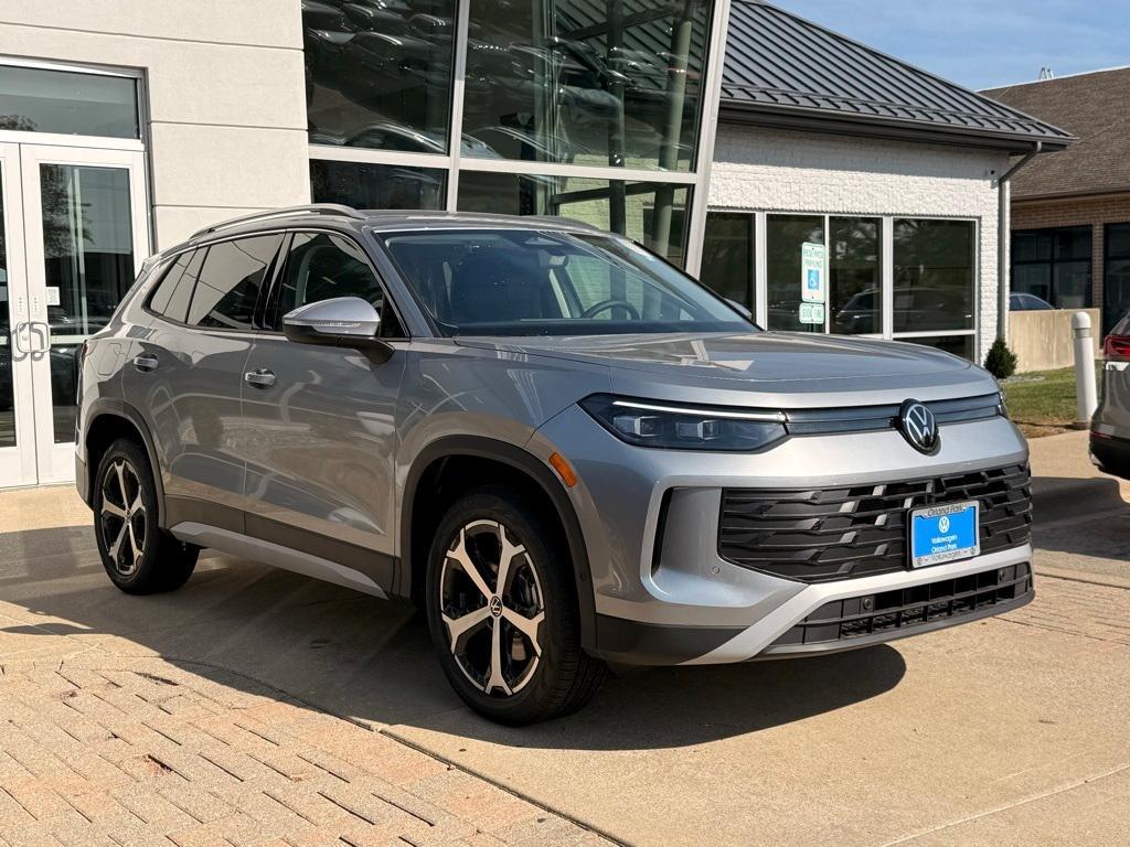new 2025 Volkswagen Tiguan car, priced at $32,913