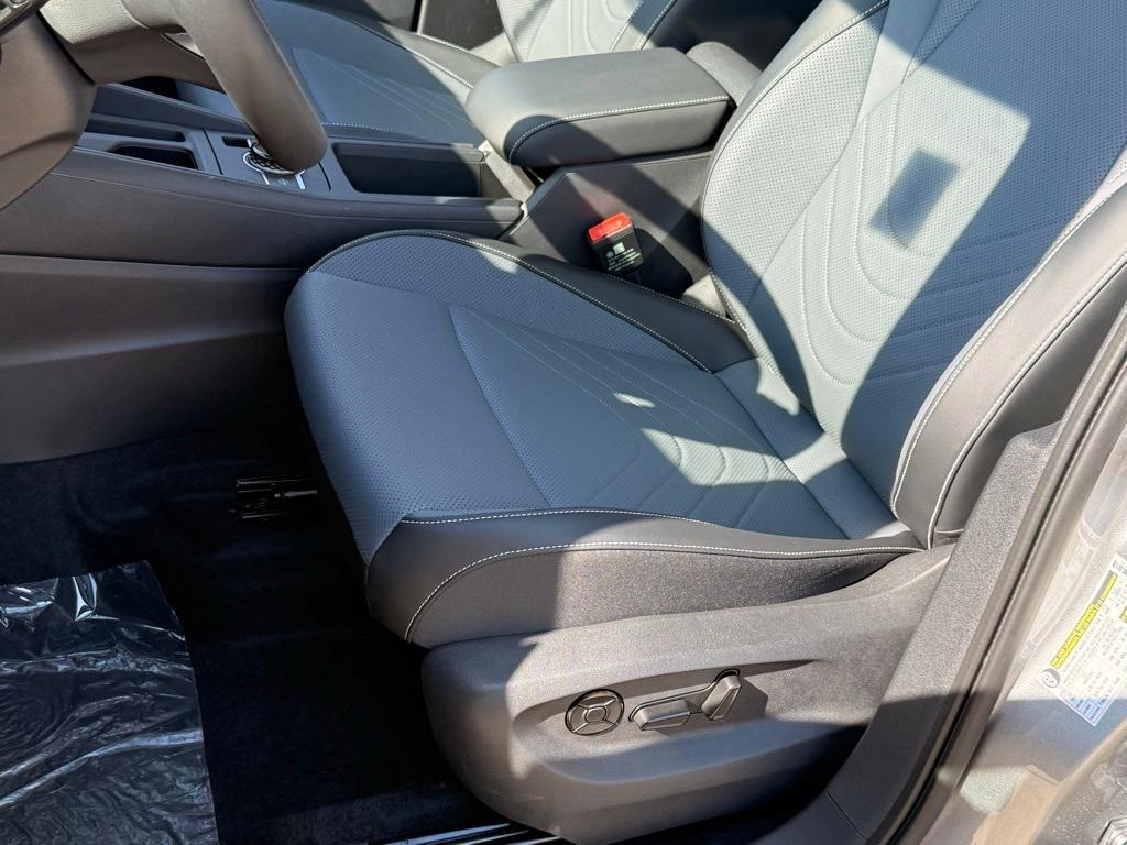 new 2025 Volkswagen Tiguan car, priced at $32,913