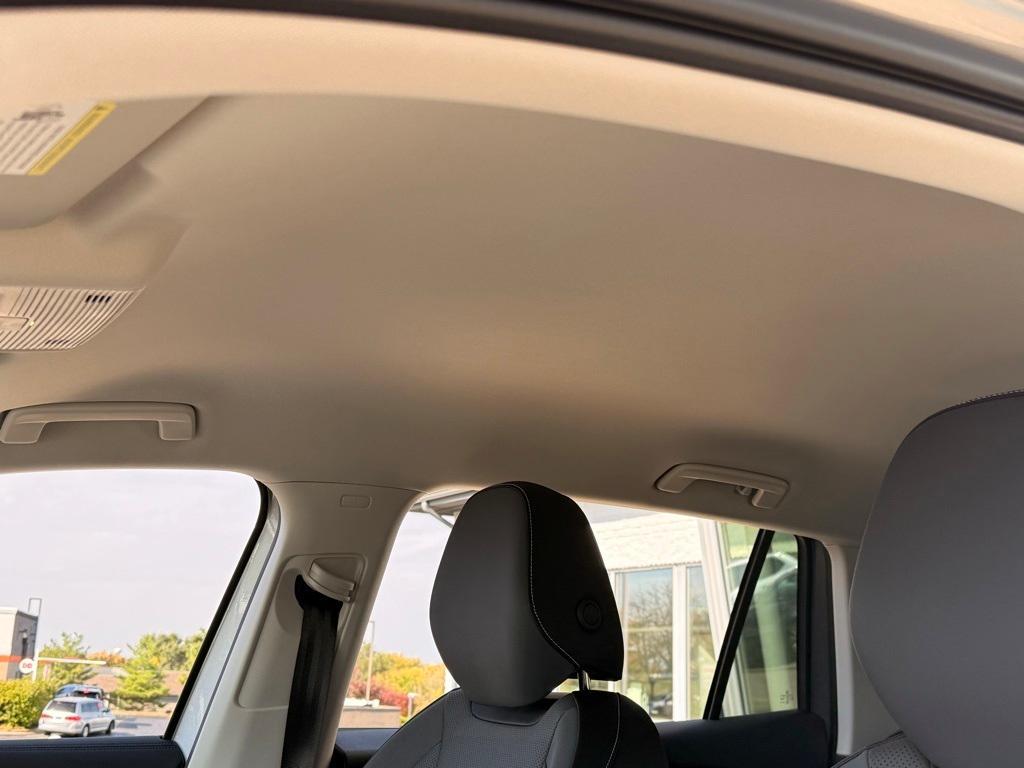 new 2025 Volkswagen Tiguan car, priced at $32,913