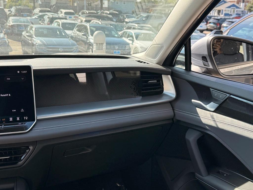 new 2025 Volkswagen Tiguan car, priced at $32,913