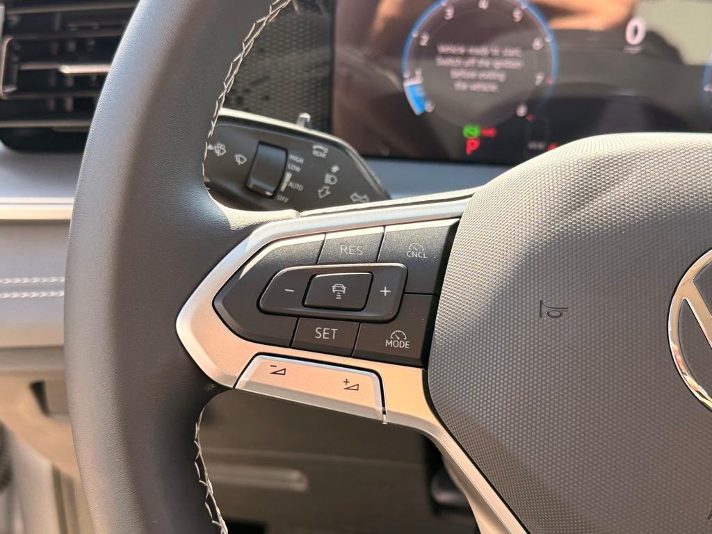 new 2025 Volkswagen Tiguan car, priced at $32,913