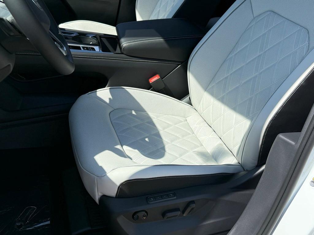 new 2026 Volkswagen Atlas Cross Sport car, priced at $55,610