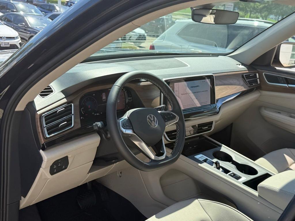 new 2025 Volkswagen Atlas car, priced at $37,136