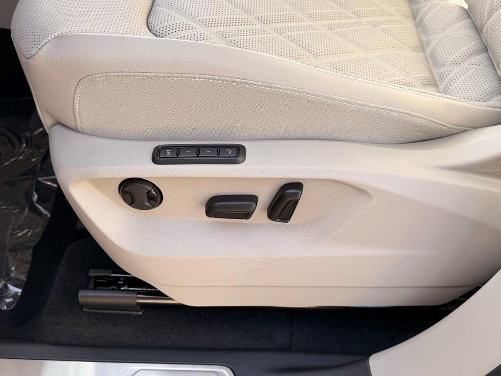 new 2026 Volkswagen Atlas car, priced at $54,779