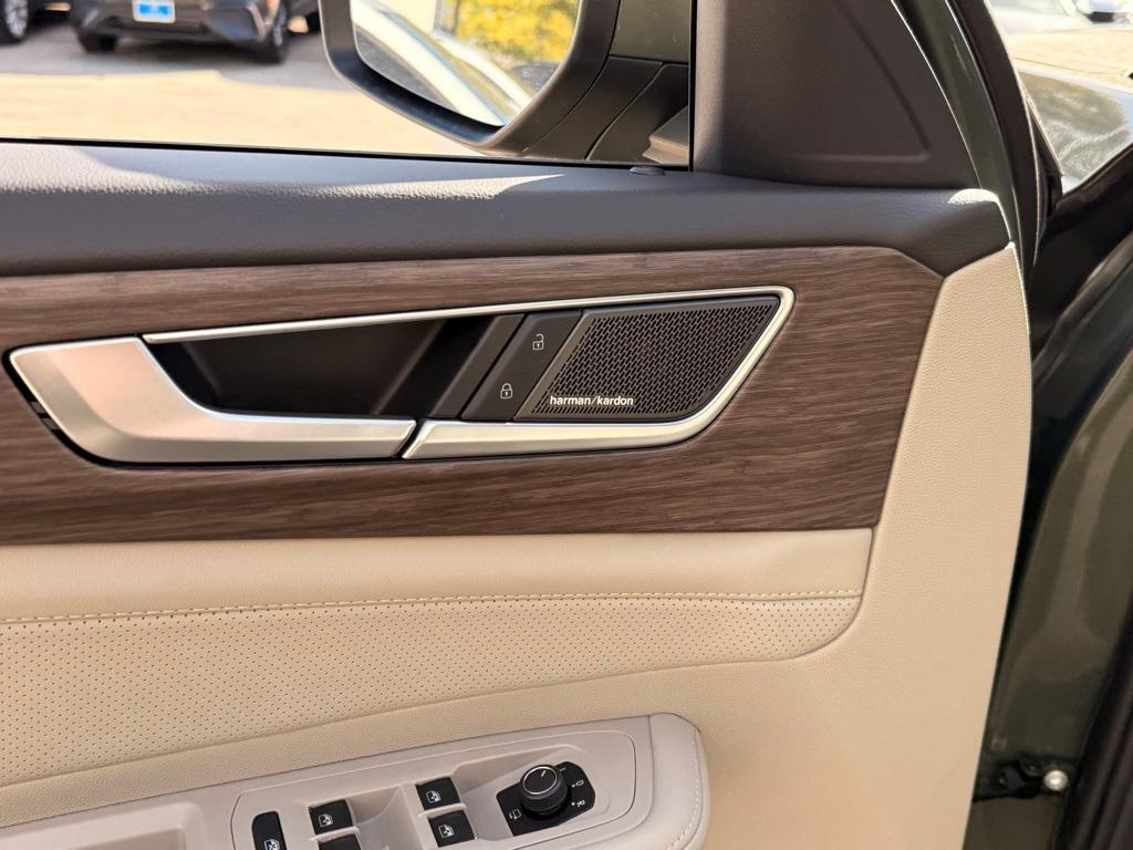 new 2026 Volkswagen Atlas car, priced at $54,779