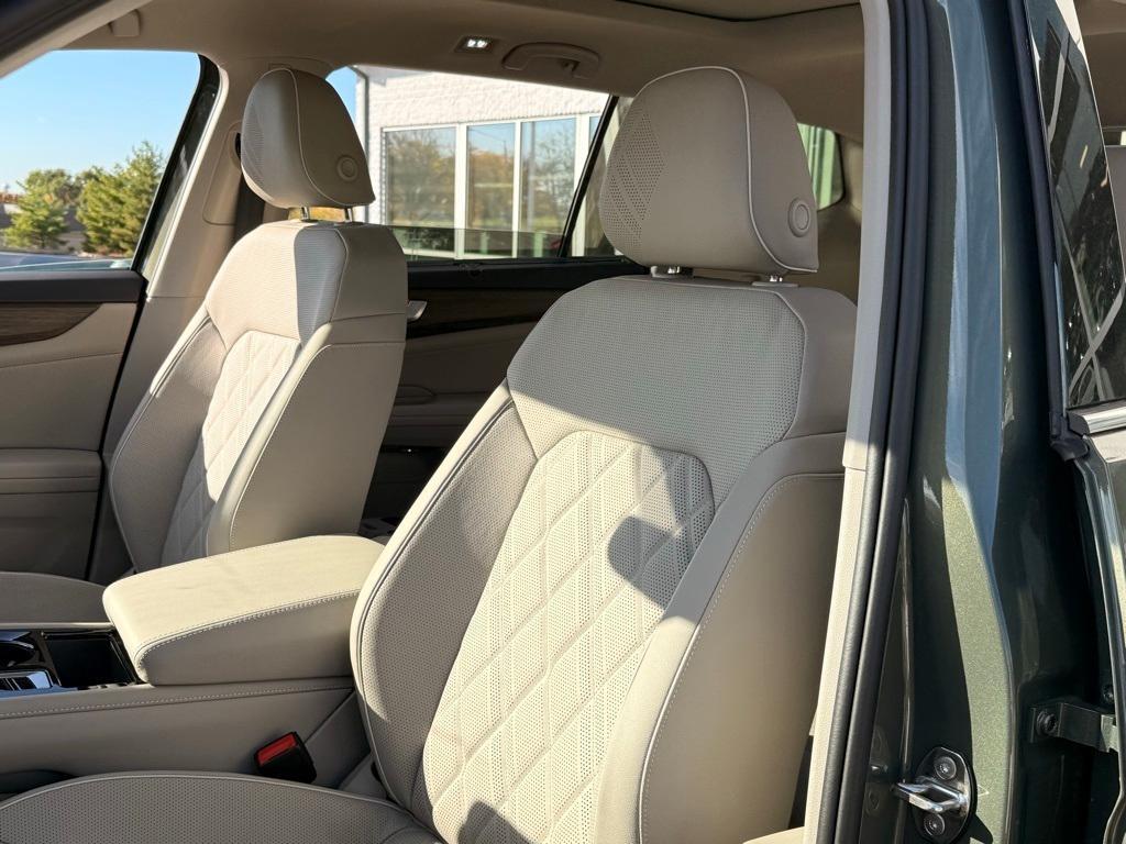 new 2026 Volkswagen Atlas car, priced at $54,779