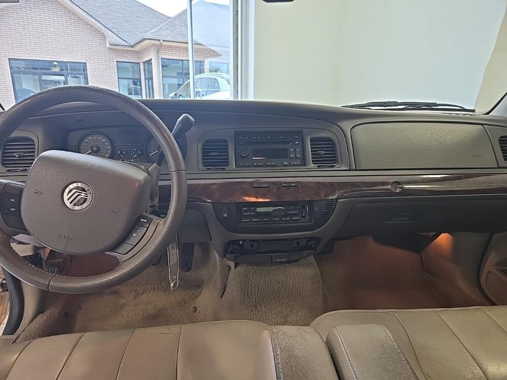used 2007 Mercury Grand Marquis car, priced at $4,000