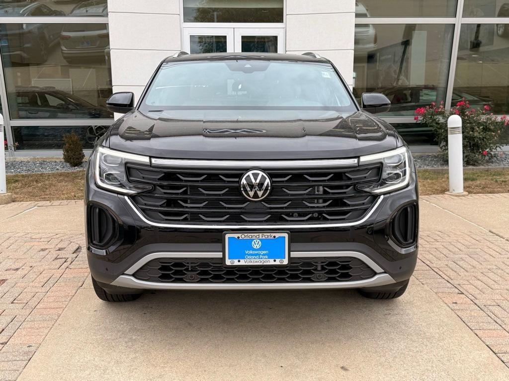 new 2026 Volkswagen Atlas Cross Sport car, priced at $46,215