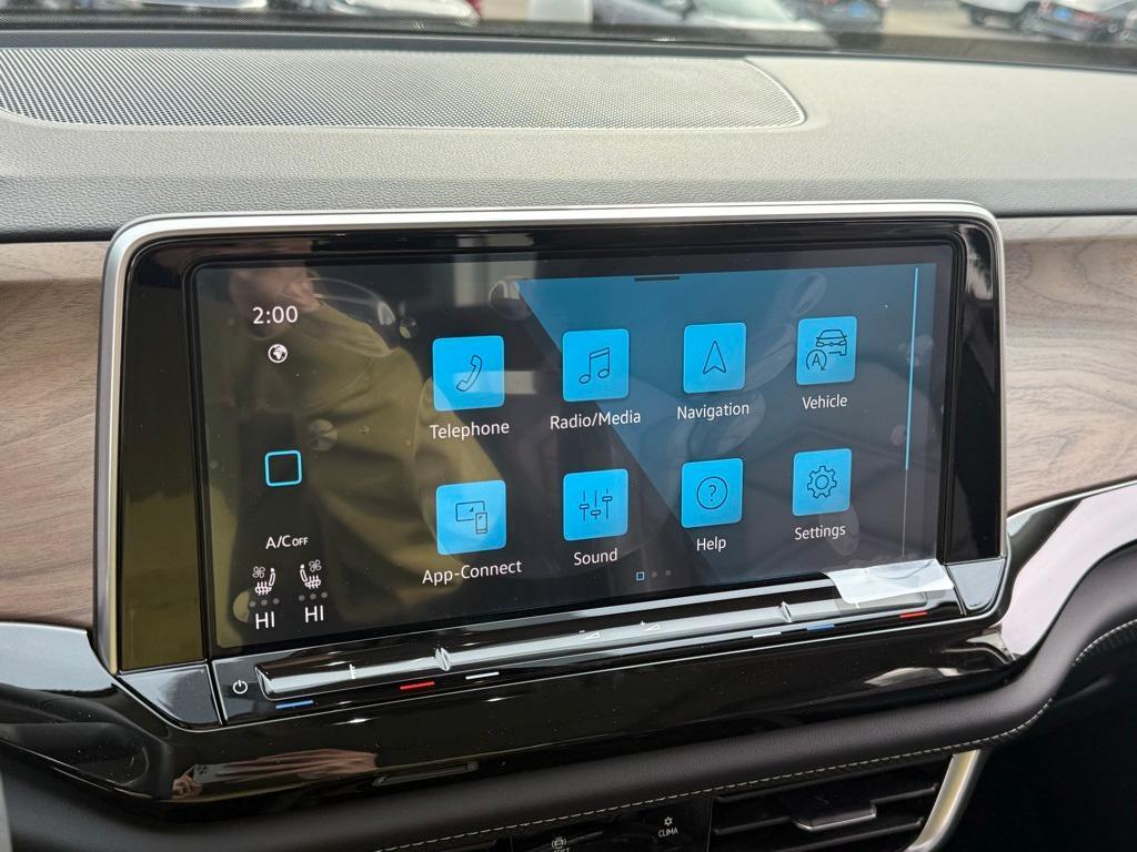 new 2025 Volkswagen Atlas car, priced at $43,683