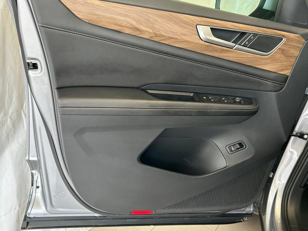 used 2024 Volkswagen Atlas car, priced at $37,767
