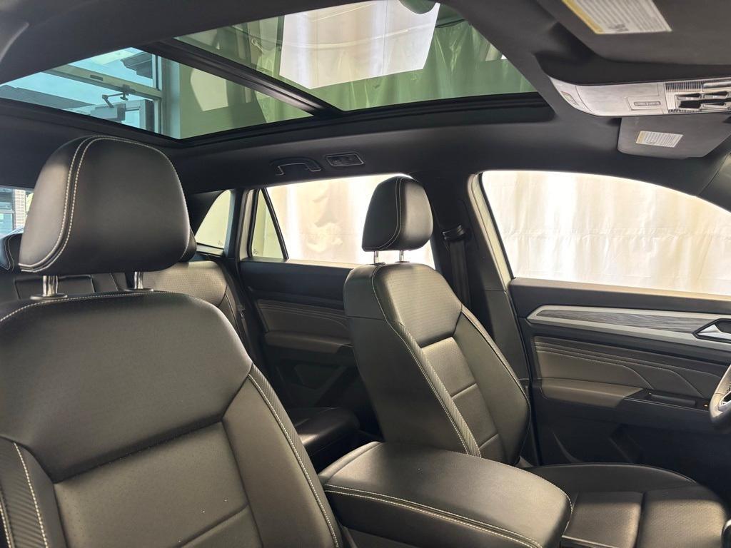 used 2022 Volkswagen Atlas Cross Sport car, priced at $29,400