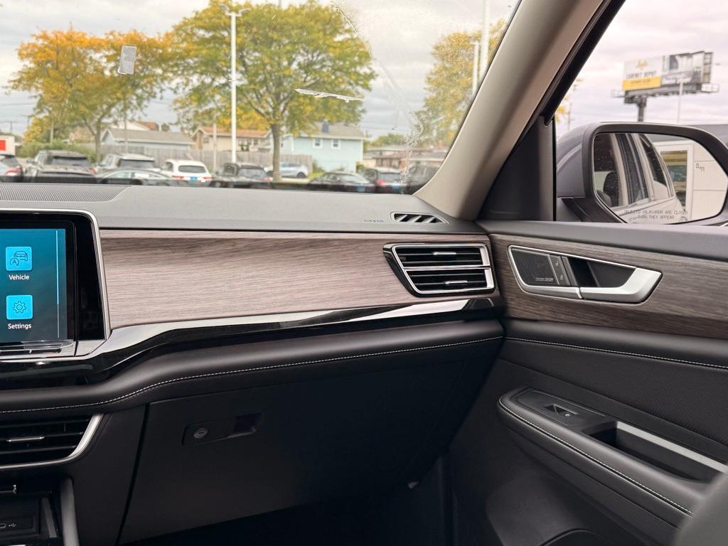 new 2026 Volkswagen Atlas car, priced at $54,911