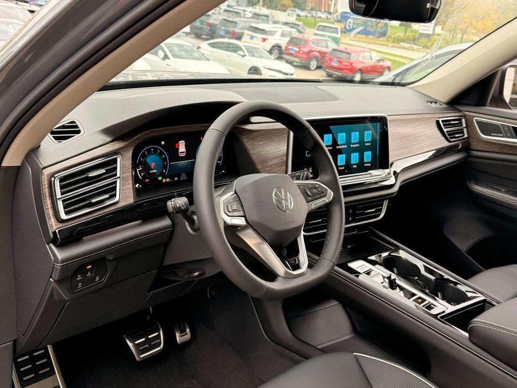 new 2026 Volkswagen Atlas car, priced at $54,911