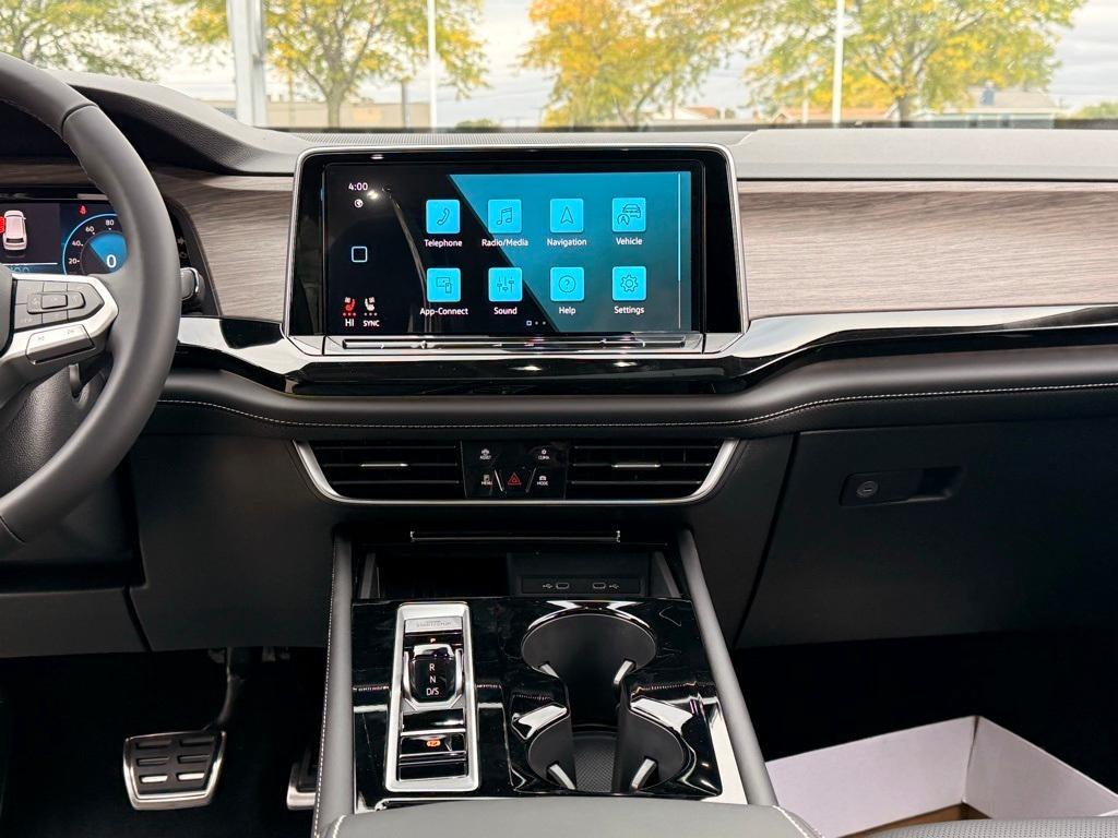 new 2026 Volkswagen Atlas car, priced at $54,911