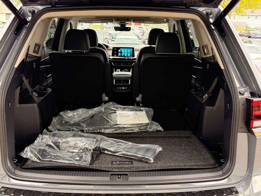 new 2026 Volkswagen Atlas car, priced at $54,911