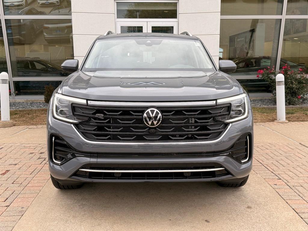 new 2026 Volkswagen Atlas car, priced at $54,911