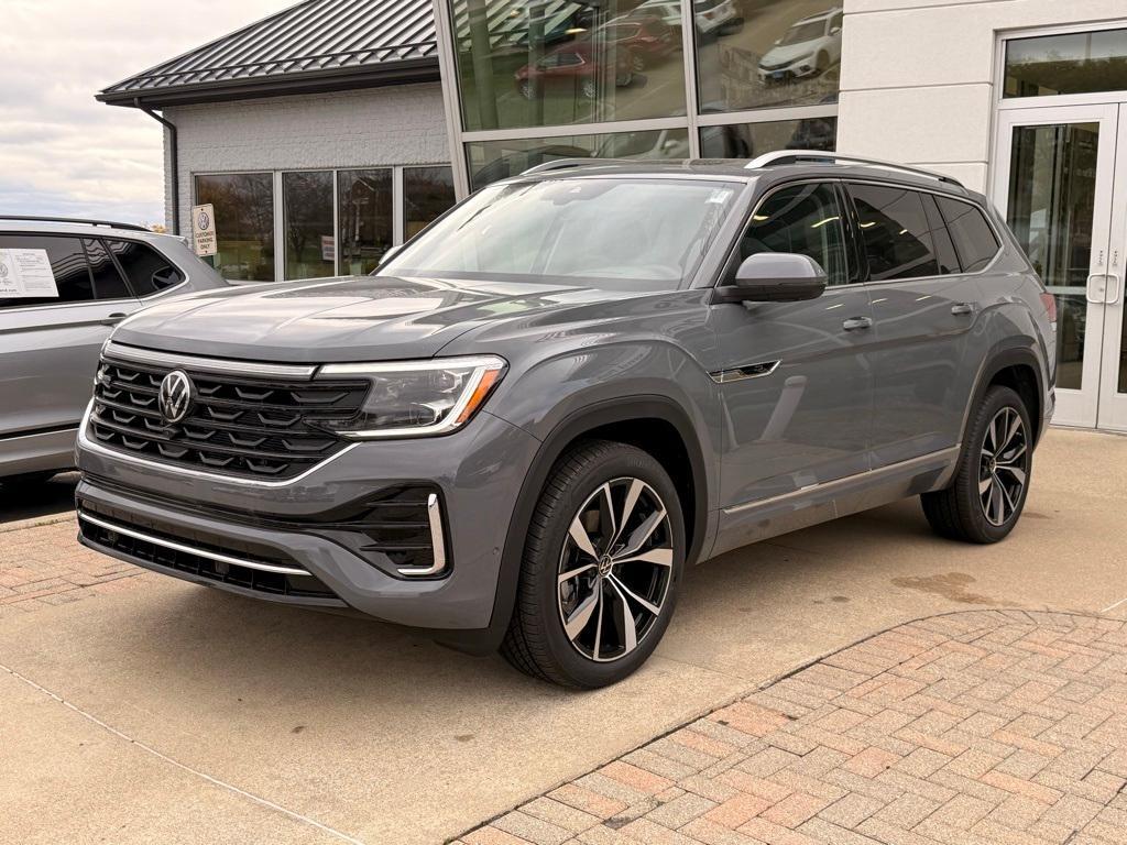 new 2026 Volkswagen Atlas car, priced at $54,911