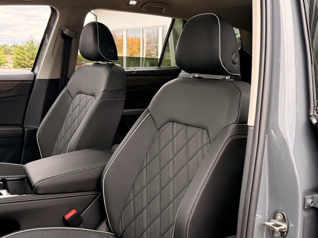 new 2026 Volkswagen Atlas car, priced at $54,911