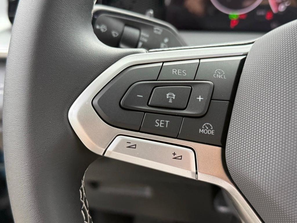 new 2025 Volkswagen Tiguan car, priced at $34,935