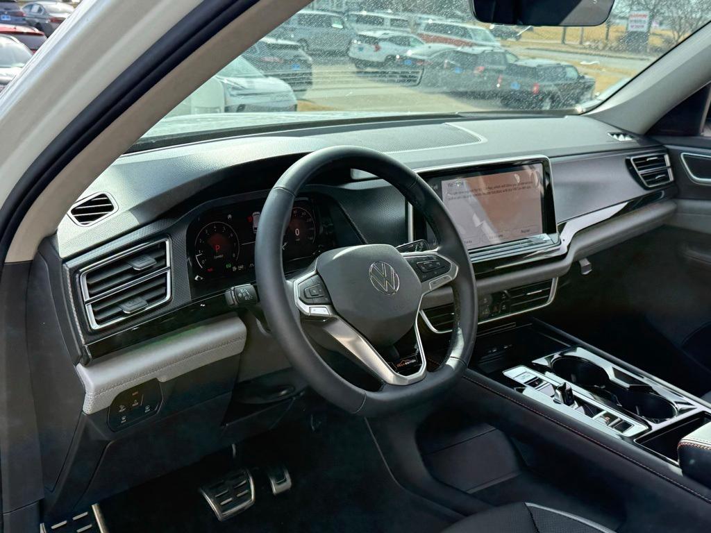 new 2025 Volkswagen Atlas car, priced at $44,904
