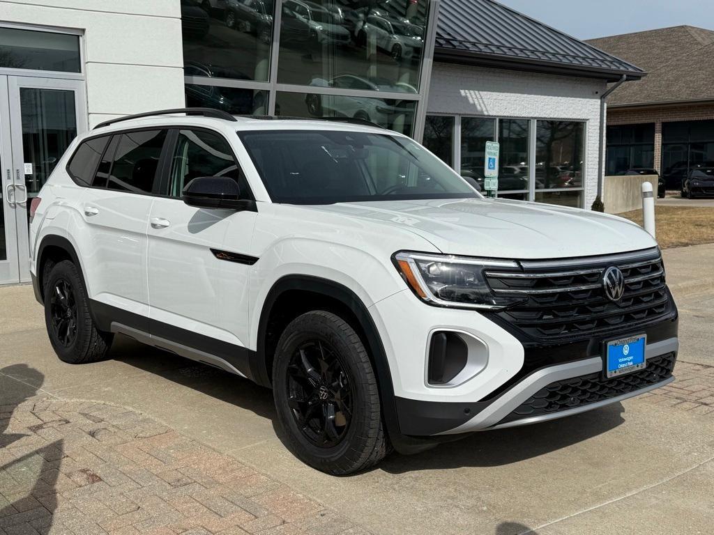 new 2025 Volkswagen Atlas car, priced at $44,904