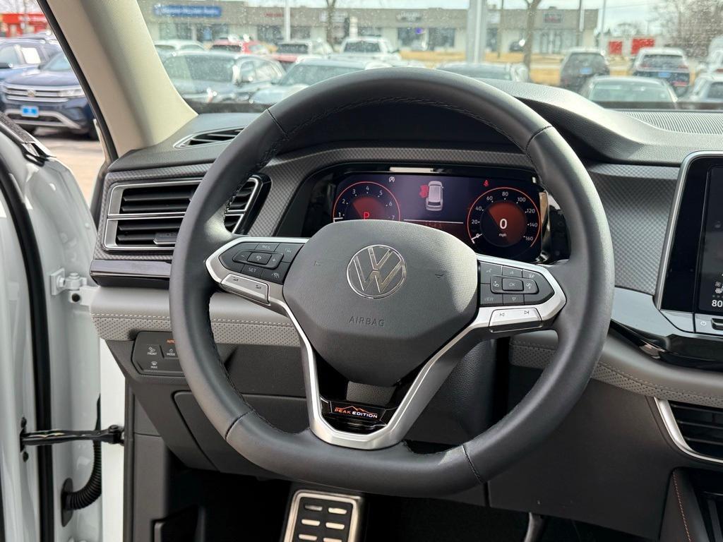new 2025 Volkswagen Atlas car, priced at $44,904