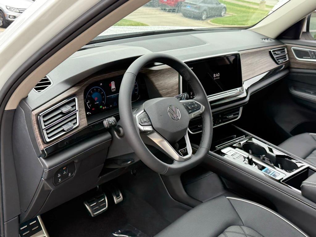 new 2025 Volkswagen Atlas car, priced at $53,946