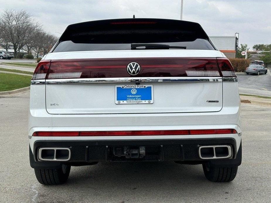 new 2024 Volkswagen Atlas Cross Sport car, priced at $45,551