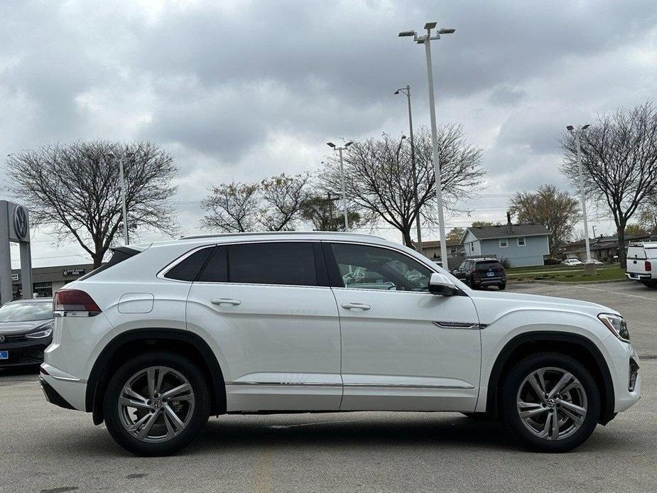 new 2024 Volkswagen Atlas Cross Sport car, priced at $45,551