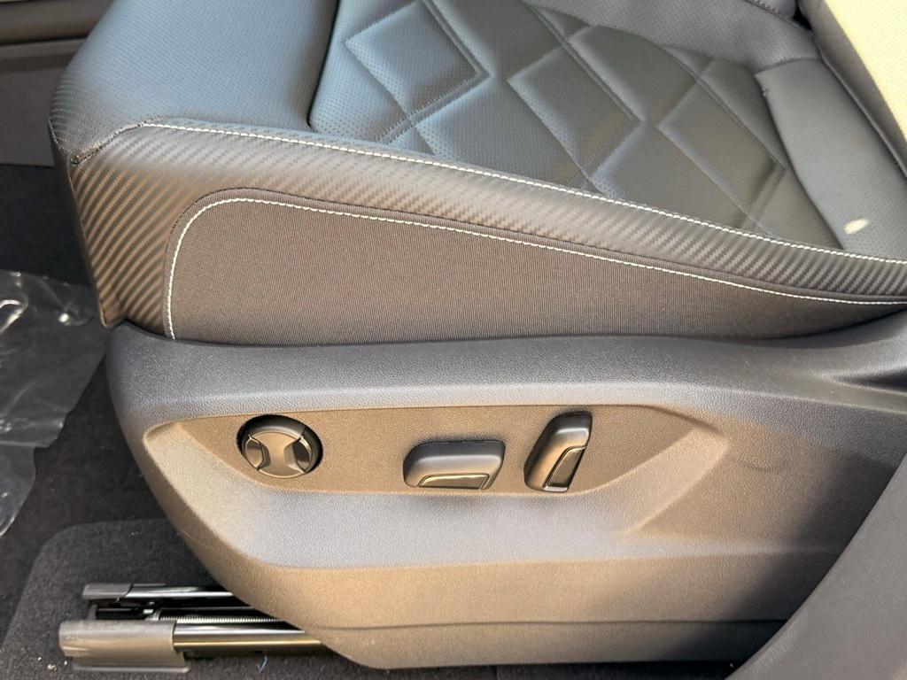 new 2026 Volkswagen Atlas Cross Sport car, priced at $40,524