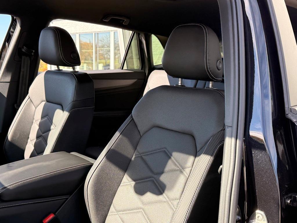 new 2026 Volkswagen Atlas Cross Sport car, priced at $40,524