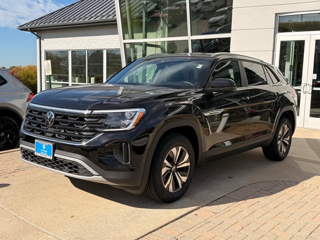new 2026 Volkswagen Atlas Cross Sport car, priced at $40,524