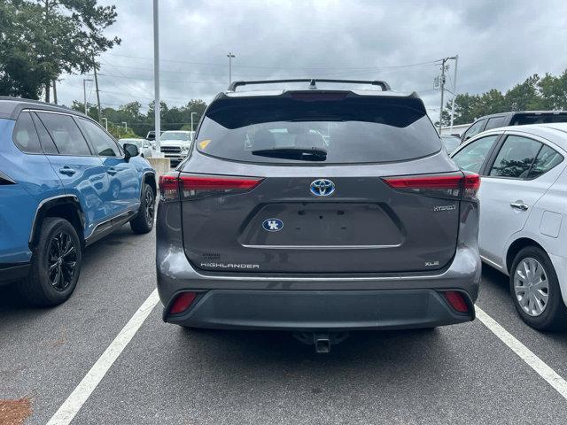 used 2021 Toyota Highlander Hybrid car, priced at $29,490